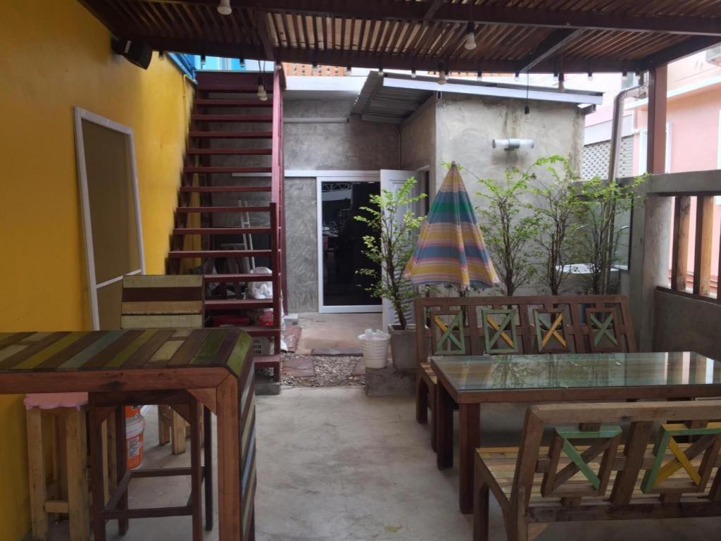 De Hostel Prachuap Khiri Khan Esterno foto